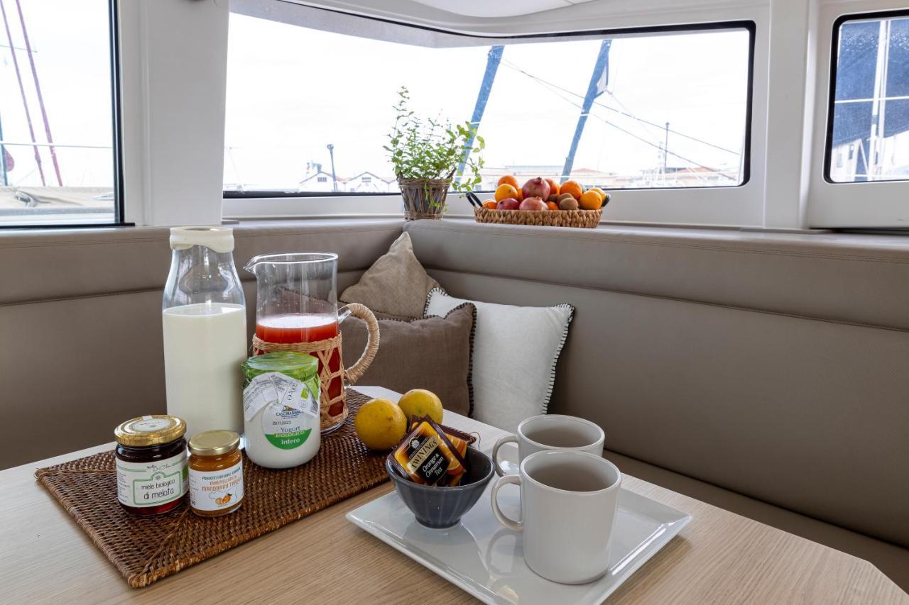 Hotel en barco Magnolia House Boat *