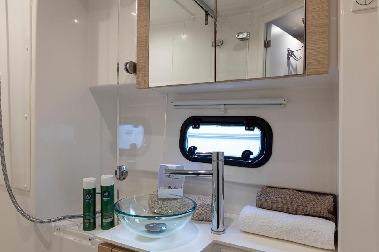 Magnolia House Boat * Palermo