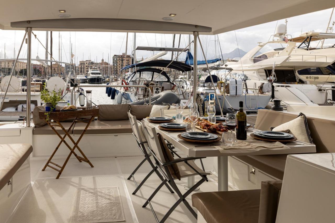 Hotel en barco Magnolia House Boat *